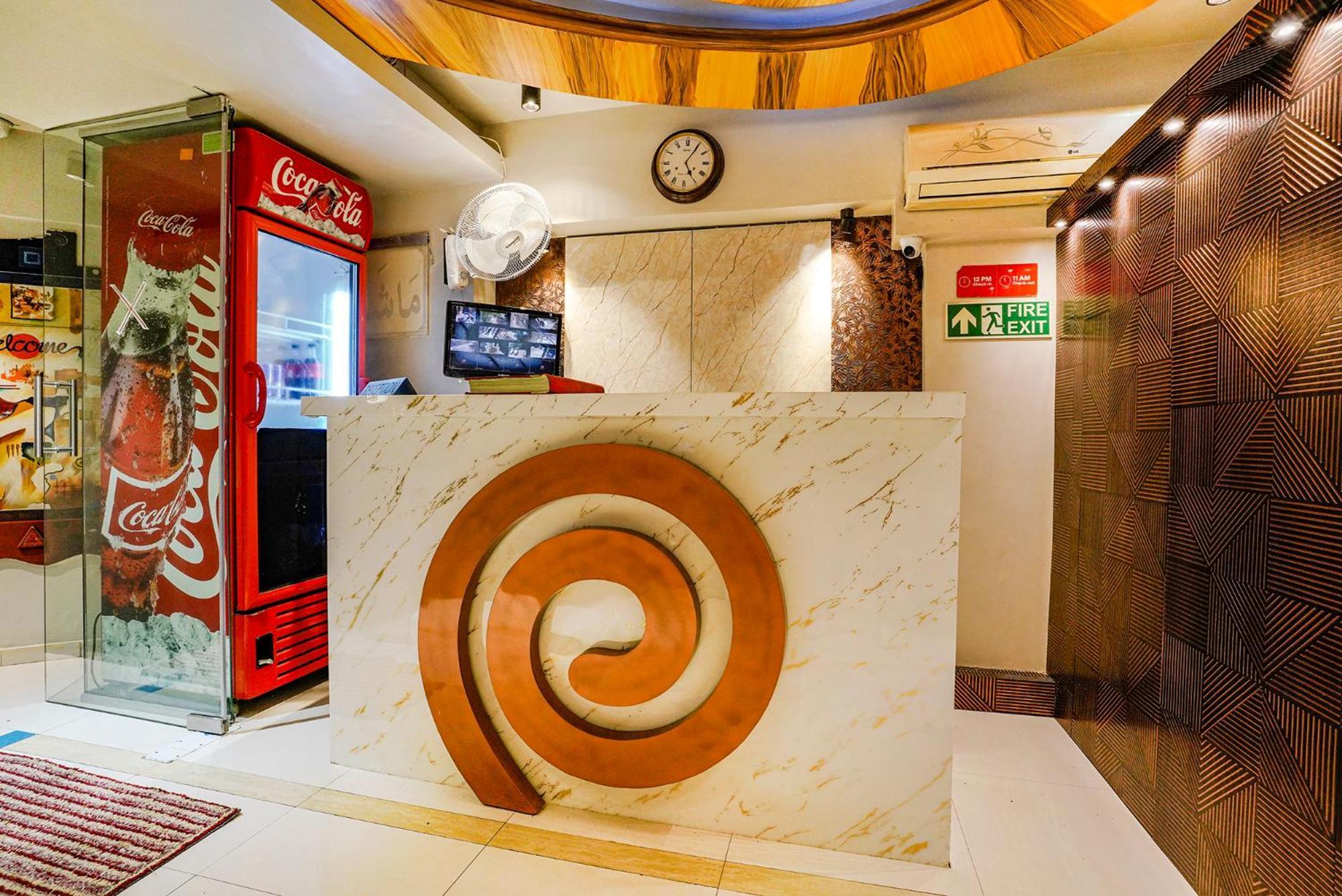 Fabexpress Amber Corp Inn - Nr Nesco Exhibition Center Мумбаи Экстерьер фото